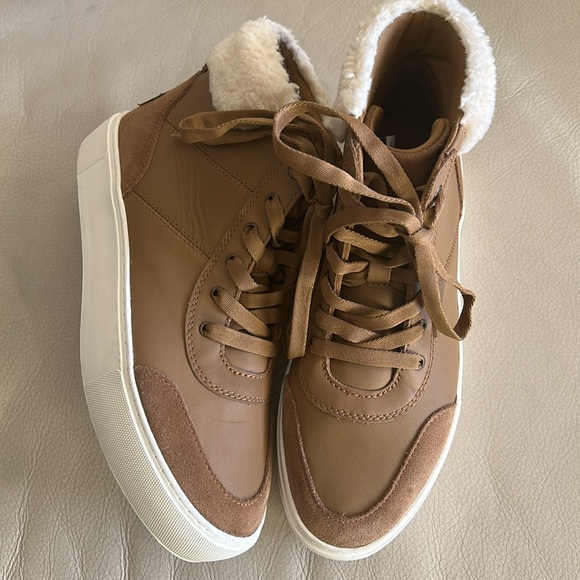 NWOB UGG Women's Brown Cakewalk High-top Sneaker Size 7.5 Chestnut Color - Picture 2 of 12